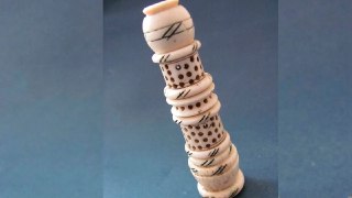 Необычная блохоловка XVIII века: История изящного аксессуара
