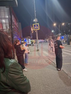 Человек упал на рельсы на вокзале: подробности происшествия