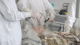 Успешная Операция на Огромной Опухоли: Как Это Произошло