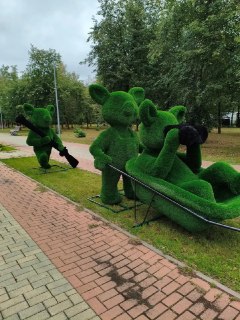 Новые Топиарные Фигуры В Парке «Радуга» Привлекут Посетителей