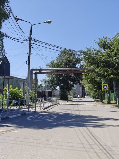 Тротуар на проезде Шадунца заблокирован: жители в недоумении