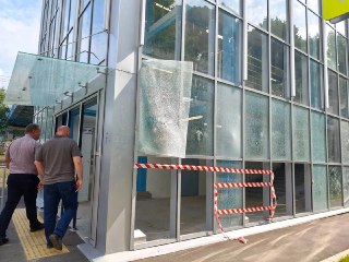 В Малаховке повреждены стеклянные панели и лифтовые кнопки
