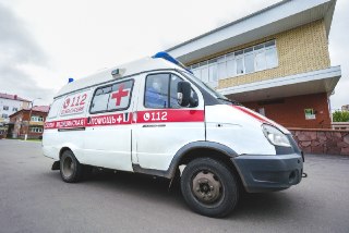 Пациент с тропической малярией готовится к выписке из больницы