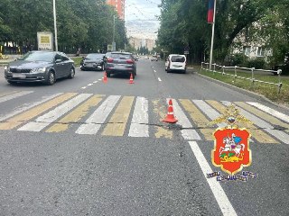 В Дзержинском ДТП: Мальчик на самокате пострадал под колесами авто