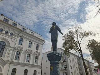 В Ярославле открыли памятник журналисту Юрию Бычкову