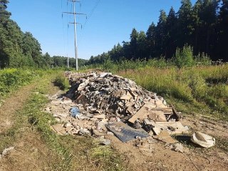 Строительный мусор на дороге от Нового до Лесобережного