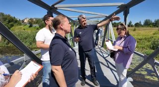 Благоустройство моста в Прасловe: безопасность для мам с детьми