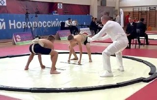 Борцы Дзержинска Завоевали Семь Медалей на Соревнованиях Сумо