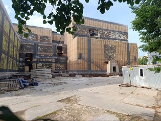 Строительство гостиницы на Фестивальном проезде: успеют ли к октябрю?