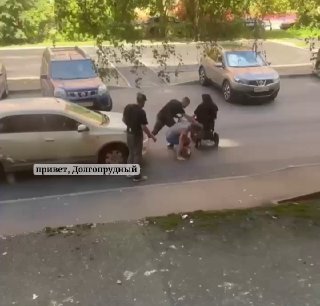 Драка в Долгопрудном: Водитель избил мужчину из-за инвалидной коляски