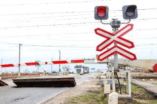 Ограничение движения: рельсы будут меняться на переезде в Гжели