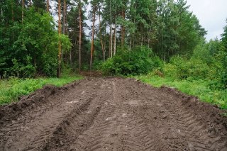 На улице Зеленой создают безопасный тротуар для жителей