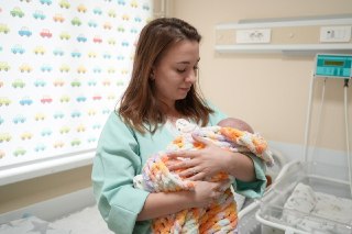 Малыш, родившийся на 27-й неделе, успешно выписан из больницы
