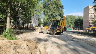 Благоустройство двора в Егорьевске: новые парковки и тротуары до конца августа